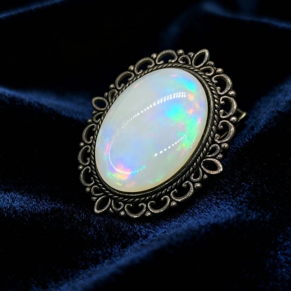 Vintage Pearl Opal Brooch in Milky White
